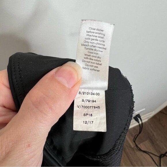 Athleta Womens Size XS Contender Capri Pants Black Mesh Cropped Legging Workout - Picture 11 of 13